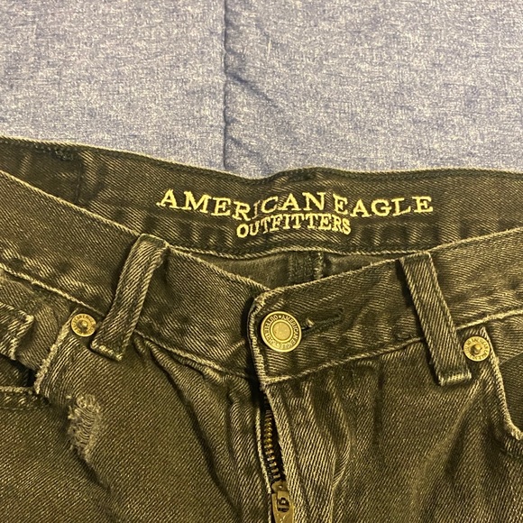 American Eagle Outfitters Black Distressed Mom Jeans - Picture 6 of 9